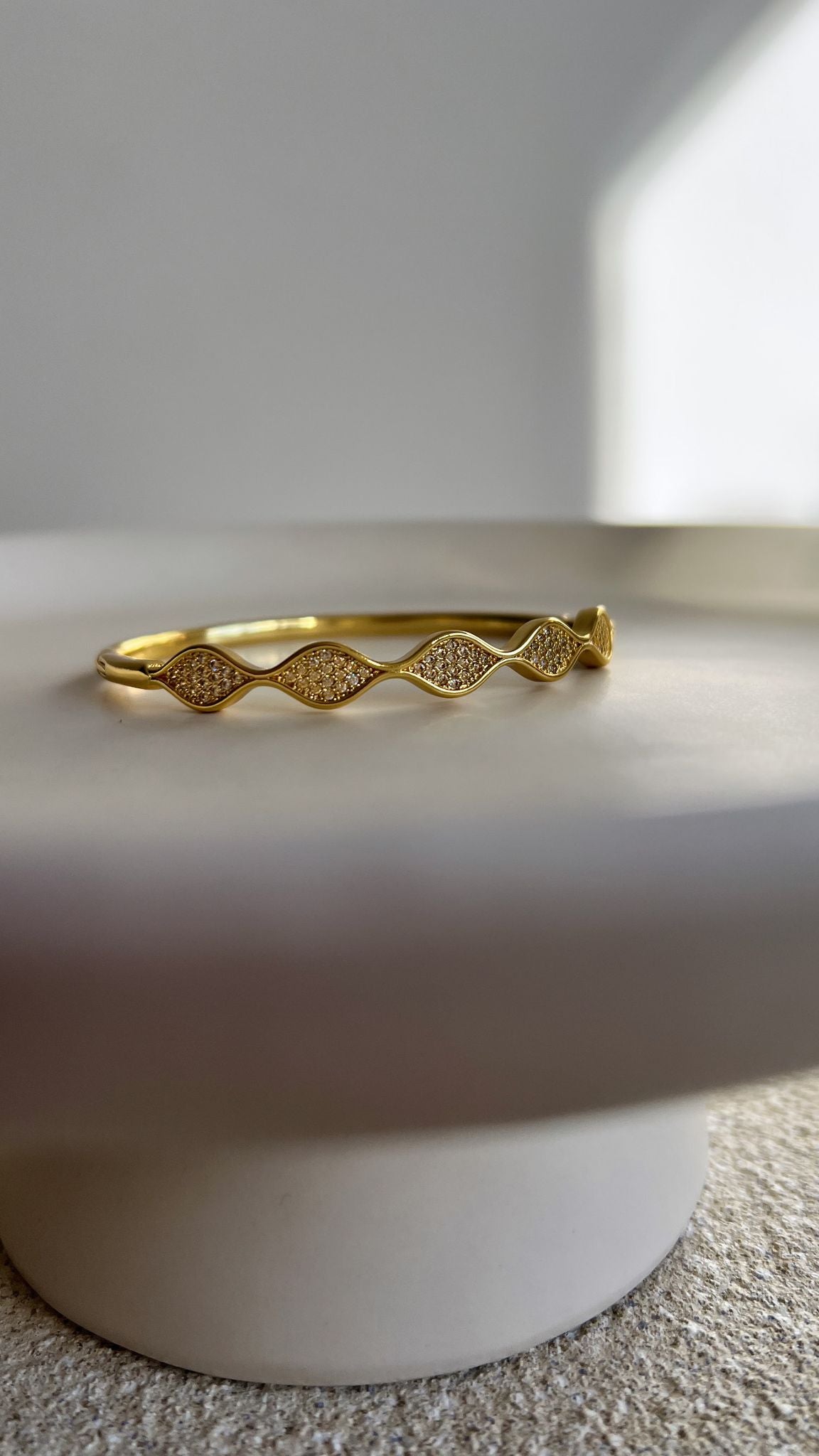 Zain (Beauty) Bangle